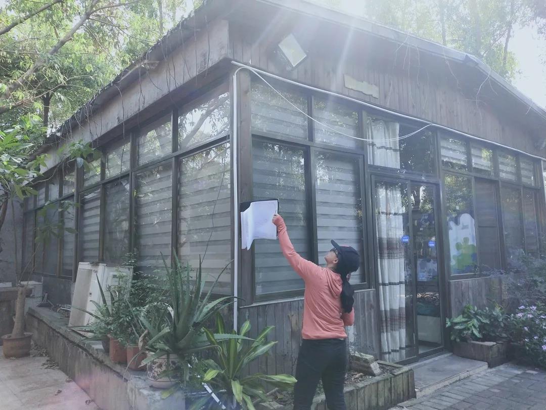 邹秋娜：繁琐之中寻快乐，，，，，，细微之处见精神