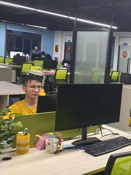 奋战一线丨千亿国际人的假期这样过